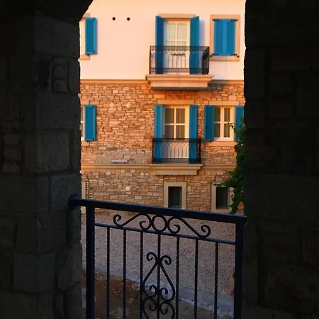 Kale Tas Apartment Çeşme